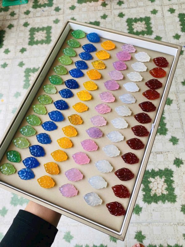 Hồ Ly Chúa Đá Chalcedony – Linh Vật Phong Thủy Tình Duyên Và May Mắn